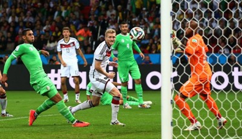مارادونا ينصح منتخب الأرجنتين بإتباع طريقة لعب الجزائر أمام ألمانيا