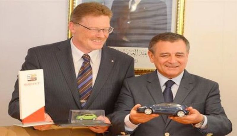 بالفيديو.. سوفاك وفولكسفاغن يوقعان على بروتوكول اتفاق لانشاء مصنع للسيارات بغليزان