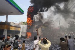 مقتل 3 اشخاص في تفجير سيارة مفخخة في باكستان