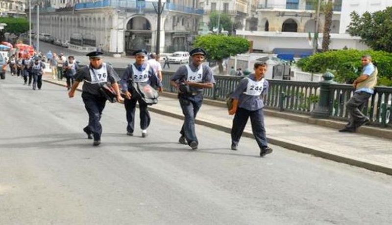 سعاة البريد لاقتناء الأدوية واستخراج وثائق الحالة المدنية
