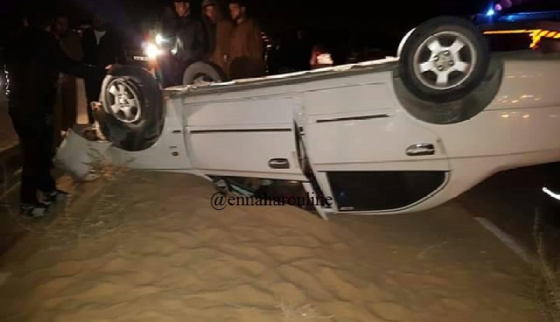 بالصور.. مركبة تدهس شاب وتتسبب في حادث مرور تسلسلي في الوادي