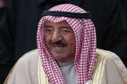 أمير الكويت يدخل المستشفى