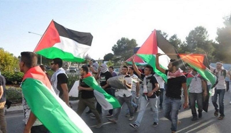 مظاهرة أمام مقر الأمم المتحدة بغزة تنديدا بالجرائم الإسرائيلية في الضفة والقدس