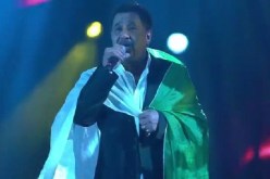 بالفيديو.. الشاب خالد يشعل الأجواء بالسعودية ويحمل علم الجزائر