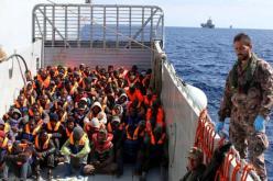 البحرية الليبية  توقف 94 مهاجرا غير شرعيا غرب سواحل الزاوية