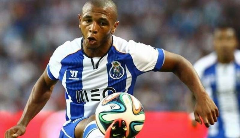 براهيمي يحدد وجهته ويفضل الدوري الإنجليزي