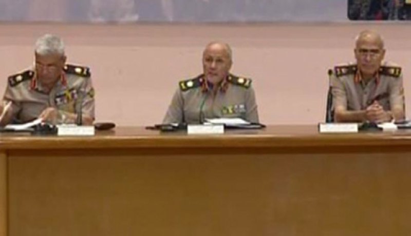 المجلس العسكري يحظر التجول مجددا في محيط وزارة الدفاع في القاهرة