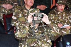 بالصور.. تمرين بياني للجيش بالرمايات الحقيقية بعين قزام