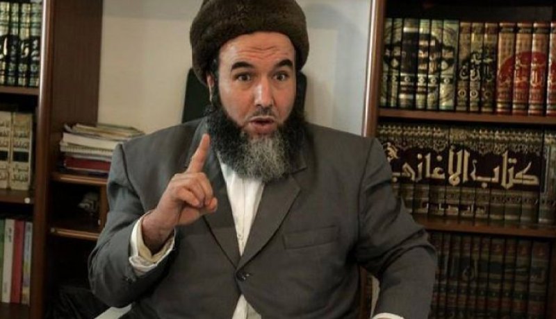 مدني مزراق يزكي الرئيس ويقصف بن فليس بالثقيل