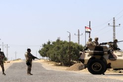 مقتل 6 مسلحين وجنديين في اشتباكات بسيناء