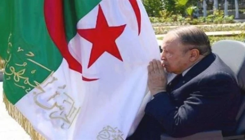 بوتفليقة يؤكد أنه عاكف على أداء واجبه وفقا لعهدته التي منحه إياها الشعب