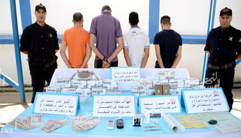 إطار سامي يقود عصابة تزوّر دمغات هيئات رسميّة للنّصب على المواطنين