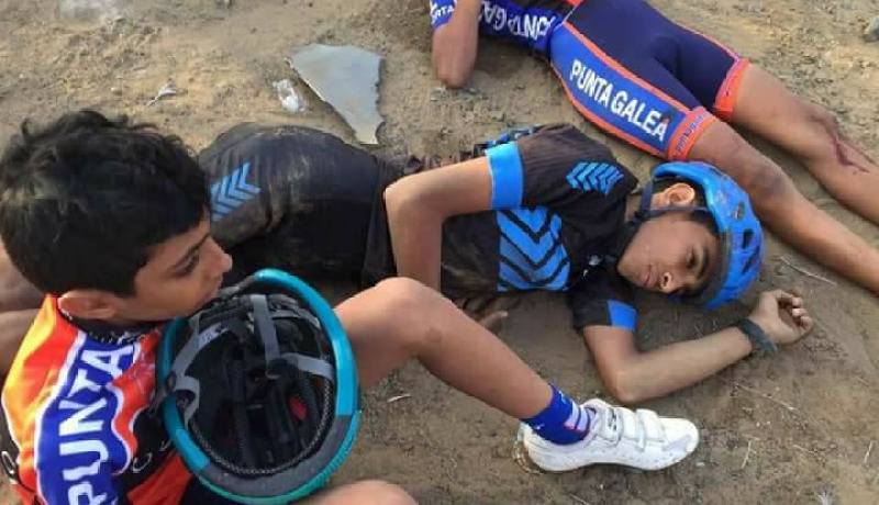 بالفيديو.. حادث مرور يودي بحياة 4 لاعبين من فريق الدراجين بالسعودية !