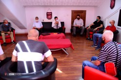 بالصور.. عنتر يحيى يُواصل نشاطه المُكثف ويعقد إجتماعا جديدا