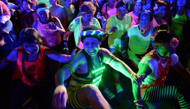 مبادرة ساعة الأرض إطفاء أنوار برج إيفل بباريس وعدد من معالم العالم