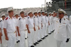 جنرال في القوات البحرية يدعم صفوف ''الذباب'' المنافسين لبوتفليقة