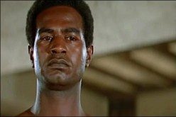 وفاة علي أحمد ممثل دور بلال في فيلم الرسالة