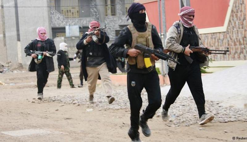 مقتل 35 شخصا في تفجيرات واشتباكات مع مسلحي داعش بالعراق