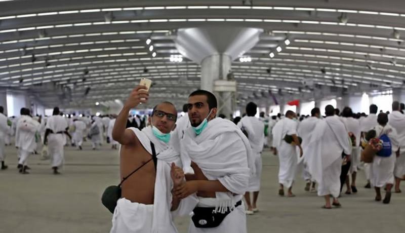 التصوير داخل الحرمين في مكة والمدينة ممنوع على المعتمرين والحجاج