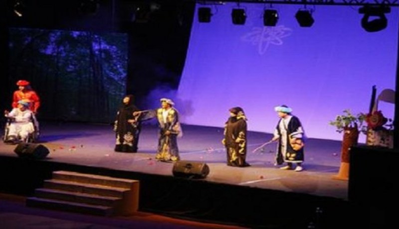 ممثل ياباني ينتحر بالسيف خلال مشهد مسرحي