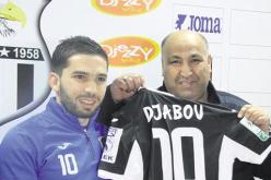 جابو يشكو الضغوطات ويباشر دراسة العروض الخليجية والتونسية