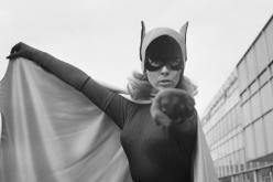 وفاة الفتاة الواطواطة بطلة حلقات باتمان