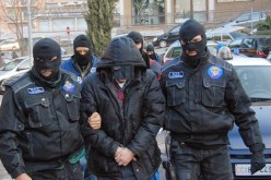 القبض على 3 إيطاليين متورطين في تهريب الأسلحة إلى إيران وليبيا