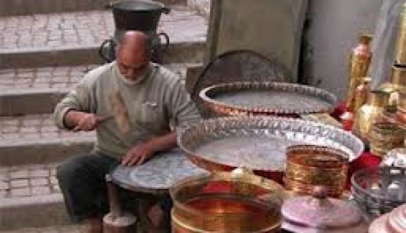 الدعوة إلى مرافقة المهنيين في تسويق منتجاتهم