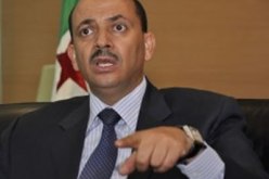 بن بادة يعلن عن دراسة لإقرار إلزامية الصك بالنسبة للمعاملات التي تتجاوز قيمتها 1 مليون دج