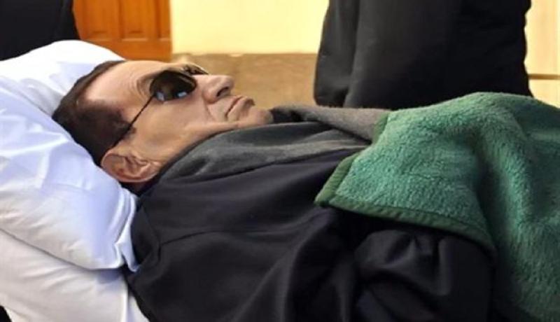 إصابة مبارك بأزمة صحية حادة بعد حكم عليه بالمؤبد
