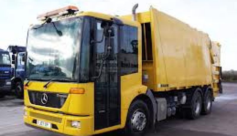 خروج أول شاحنة تحت علامة “مرسيدس بنز” من مصنع الرويبة