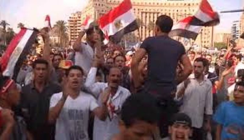 قتيلان و13 مصابا في تظاهرات احتجاجية بالقاهرة بعد قرار تبرئة مبارك