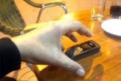 الشرطة توقف فتاة ابتزت قريبتها بصورها الخاصة في القبة