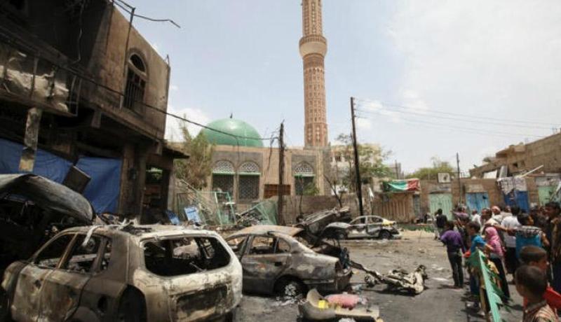 داعش يستهدف مسجدا للزيديين في صنعاء والحصيلة 28 قتيلا