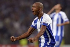 مورينيو يطلب من مسؤولي تشيلسي التعاقد مع براهيمــي في الميركاتو الشتوي