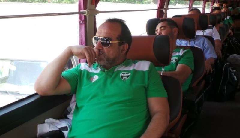 أنا مدرب ولست ساحرا.. مازيمبي أفضل منا ولكننا متفائلون بملعب تشاكر