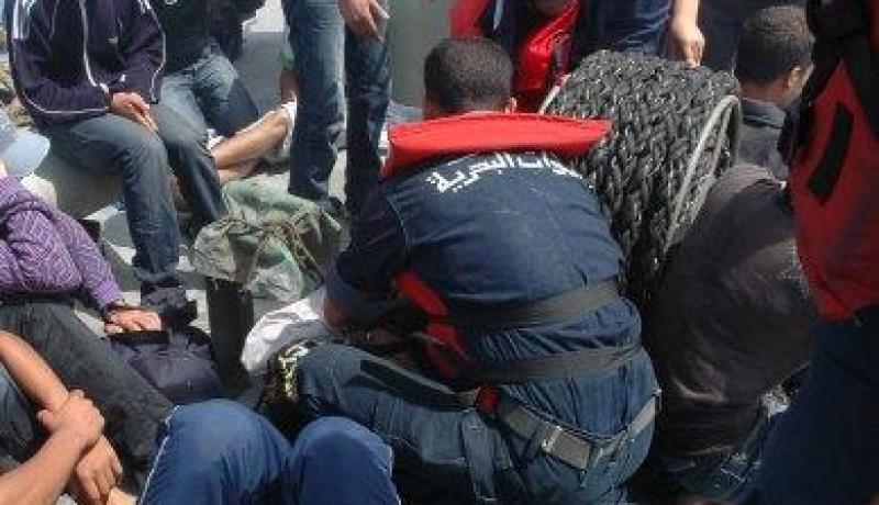 الجزائر إنقاذ 13 مرشحا للهجرة السرية بسواحل وهران