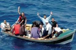 إبحار قاربين على متنهما 24 فردا من بينهم نساء وفتيات إلى سردينيا