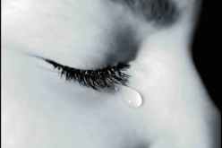 حتى على حساب صحتي .. زوجي يفضل أمه عليّ