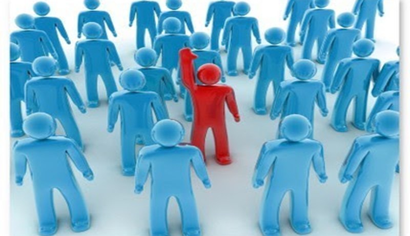 من هدوء القرية إلى صخب المدينة.. ضاع التميز والنجاح