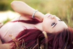 اليد في اليد نزرع حياتنا وردا ونحصّل السكينة والود