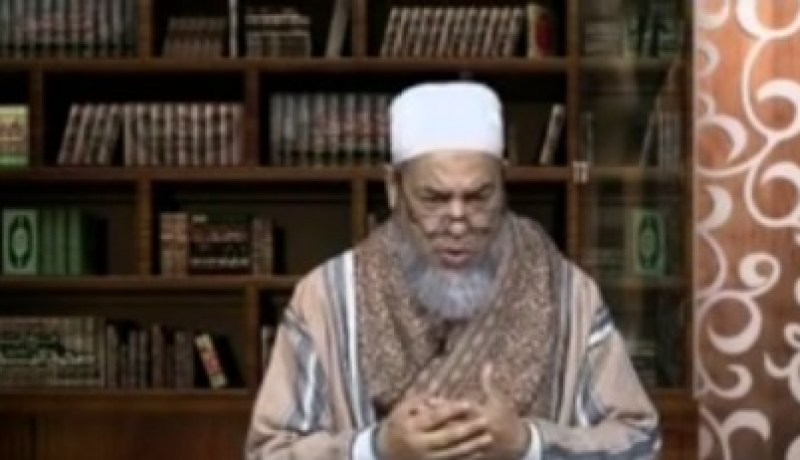 فتاة تريد تزويج أمها العجوز والشيخ شمس الدين يرد عليها