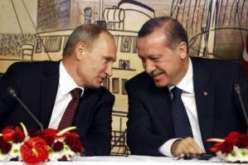 متظاهرون اتراك يحتجون على زيارة بوتين لبلادهم