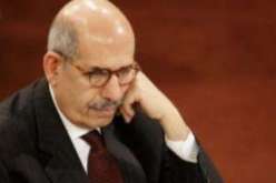 البرادعي يدعو الرئيس المصري للتراجع عن الإعلان الدستوري الدكتاتوري كونه يخلق فرعانا جديدا