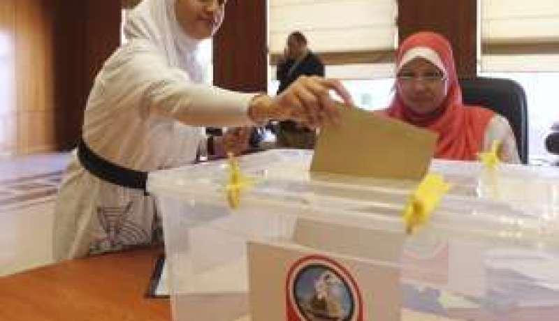 المحكمة المصرية العليا تقضي باستمرار انتخابات الرئاسة
