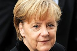 أنجيلا ميركل تصاب أثناء التزلج في سويسرا