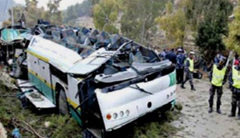 في حصيلة اولية..وفاة امراة اثر اصطدام شاحنة لنقل قارورات الغاز بحافلة المسافرين في تلمسان