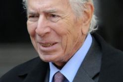 تكريم صديق الثورة الجزائرية الصحفي جون دانيال دكتوراه فخرية في جامعة البليدة