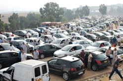 اعتصام ما يقارب 150 شخصا من ضحايا سوق الوعد الصادق في البويرة