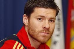 التشابي الونسو يتمن حظًا موقفا للجزائر في المونديال